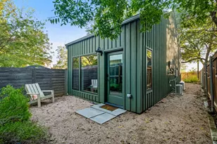 618 Denson Dr, Austin, TX 78752 - Photo 32