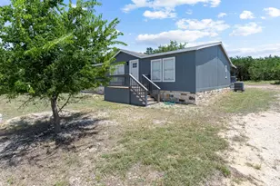 106 Augusta Pl Dr, Liberty Hill, TX 78642 - Photo 2