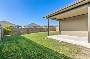 725 Liard River Rd, Hutto, TX 78634 - Photo 18