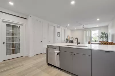 2709 E 5th Street #2305, Austin, TX 78702 - Photo 6