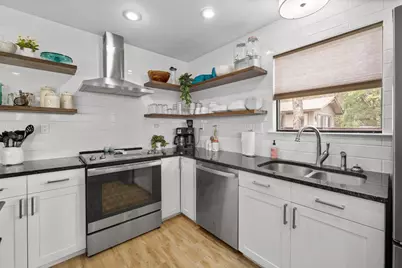 25420 Cove Drive, Spicewood, TX 78669 - Photo 12