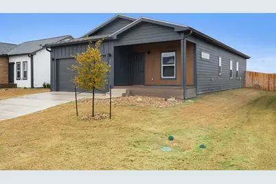 2027 Applewood Drive, Lockhart, TX 78644 - Photo 2