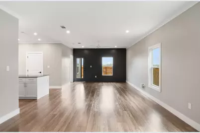 2027 Applewood Drive, Lockhart, TX 78644 - Photo 12