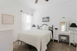 517 Halfmoon Dr, Lockhart, TX 78644 - Photo 8