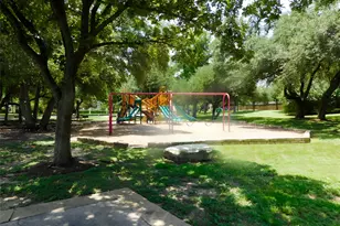 2670 Ravenwood Dr, Round Rock, TX 78665 - Photo 40