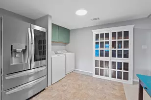 1013 N Colorado St, Lockhart, TX 78644 - Photo 16