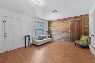 1013 N Colorado St, Lockhart, TX 78644 - Photo 16
