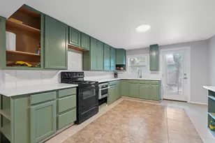 1013 N Colorado St, Lockhart, TX 78644 - Photo 12
