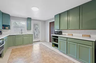 1013 N Colorado St, Lockhart, TX 78644 - Photo 10