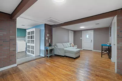 1013 N Colorado Street, Lockhart, TX 78644 - Photo 8