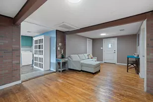 1013 N Colorado St, Lockhart, TX 78644 - Photo 8