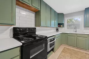 1013 N Colorado St, Lockhart, TX 78644 - Photo 14