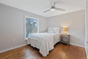 1013 N Colorado St, Lockhart, TX 78644 - Photo 10