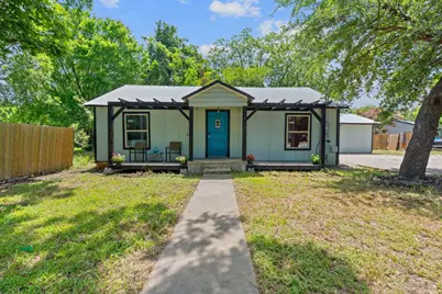1013 N Colorado Street, Lockhart, TX 78644 - Photo 1