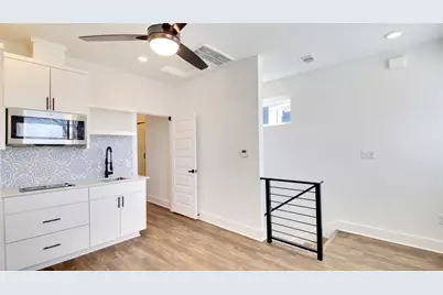 7601 Carver Avenue #1B, Austin, TX 78752 - Photo 2