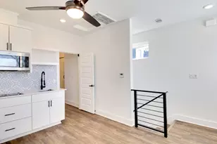 7601 Carver Ave, Austin, TX 78752 - Photo 2