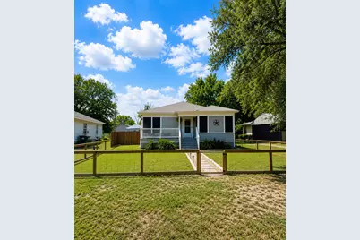 505 Lee Street, Smithville, TX 78957 - Photo 1