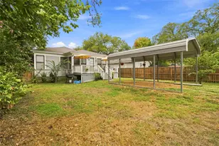 505 Lee St, Smithville, TX 78957 - Photo 22