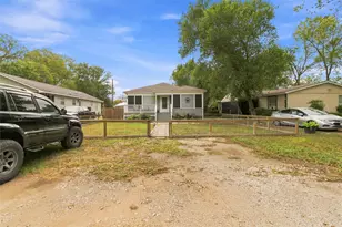 505 Lee St, Smithville, TX 78957 - Photo 26