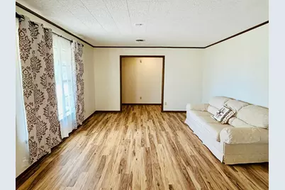 1040 Hwy 80 E, Nixon, TX 78140 - Photo 12