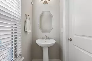 13001 Hymeadow Dr, Austin, TX 78729 - Photo 20