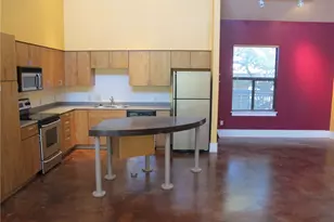 911 Keith Ln, Austin, TX 78705 - Photo 4