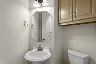 212 Neal Dr, Liberty Hill, TX 78642 - Photo 32