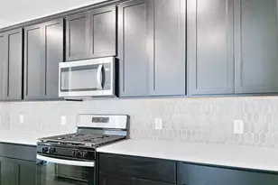 136 Holmby Dr, Hutto, TX 78634 - Photo 12