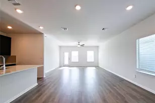 136 Holmby Dr, Hutto, TX 78634 - Photo 18