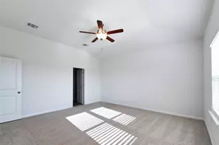 136 Holmby Dr, Hutto, TX 78634 - Photo 22