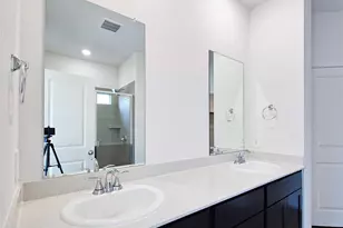 136 Holmby Dr, Hutto, TX 78634 - Photo 26