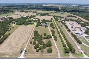 1959 Co Rd 200, Liberty Hill, TX 78642 - Photo 16