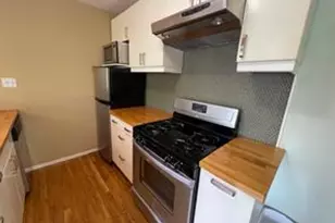 304 E 33rd St, Austin, TX 78705 - Photo 4