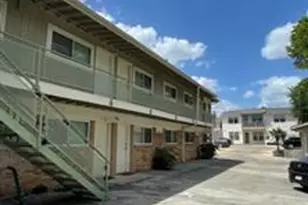 304 E 33rd St, Austin, TX 78705 - Photo 16