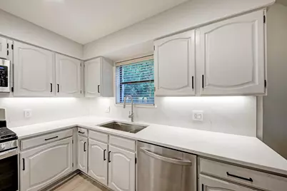13206 Kepler Cove, Austin, TX 78729 - Photo 10
