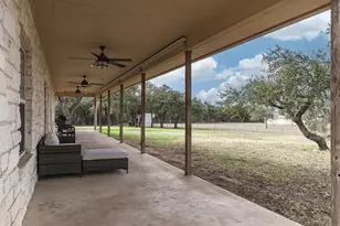 2551 Spring Valley Dr, Dripping Springs, TX 78620 - Photo 20