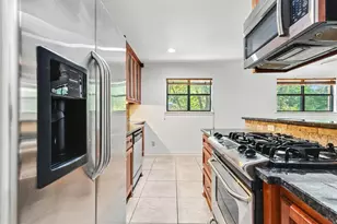 407 E 45th St, Austin, TX 78751 - Photo 10