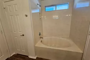 5213 English Glade Dr, Austin, TX 78724 - Photo 18