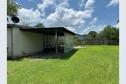 639 N Manse Avenue, Giddings, TX 78942 - Photo 6