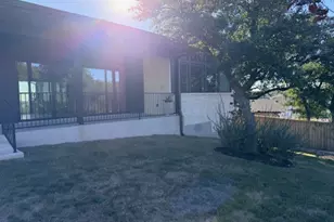 143 Emmanuelle Ct, Dripping Springs, TX 78620 - Photo 30