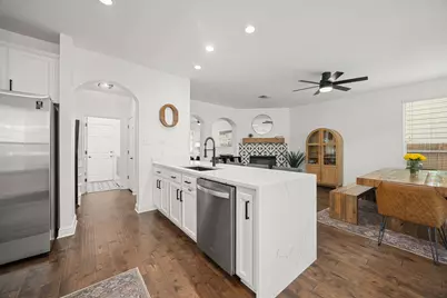 1812 Village Oak Court, Austin, TX 78704 - Photo 14