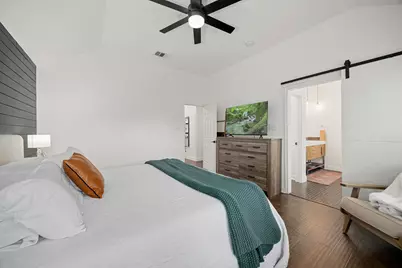1812 Village Oak Court, Austin, TX 78704 - Photo 28