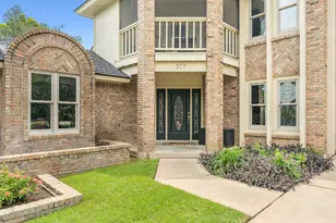 307 S Ridge Cir, Georgetown, TX 78628 - Photo 2