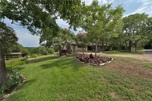 610 Lancelot Way, Austin, TX 78746 - Photo 4