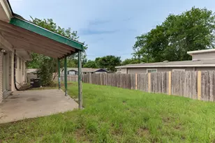 1800 Rhodes Rd, Austin, TX 78721 - Photo 14