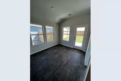 320 Belmont Place, Lockhart, TX 78644 - Photo 10