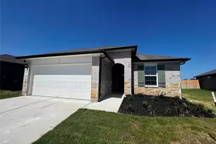 320 Belmont Pl, Lockhart, TX 78644 - Photo 2