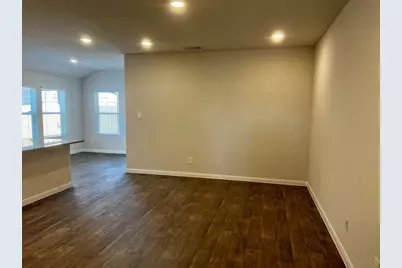 320 Belmont Place, Lockhart, TX 78644 - Photo 4