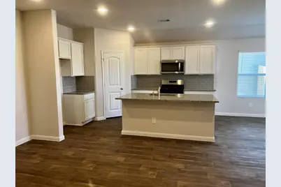 320 Belmont Place, Lockhart, TX 78644 - Photo 6