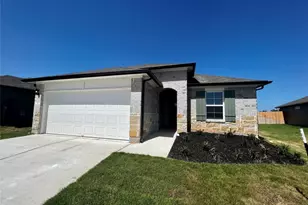 320 Belmont Pl, Lockhart, TX 78644 - Photo 1